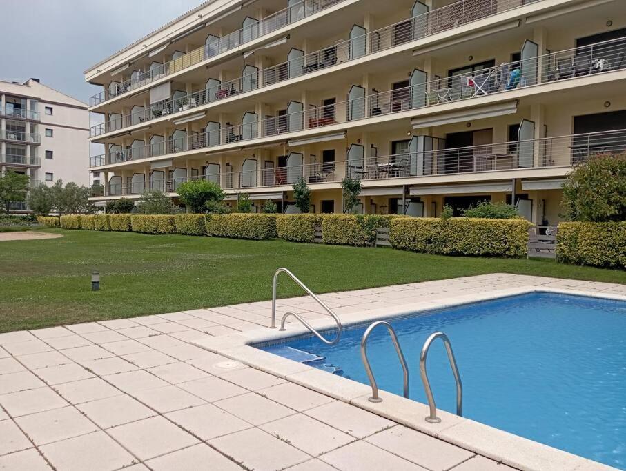 Apartamento En Primera Linea De Mar Roses Buitenkant foto